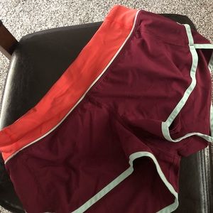 lululemon size 6 Speed Shorts